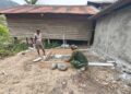 Wujudkan Sanitasi Layak, Satgas TMMD ke-130 Kebut Pembangunan MCK di Kampung Yamboi