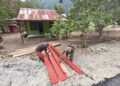 Dari Sapuan Kuas, Satgas TMMD Ke-130 Percantik Hunian Warga Yamboi
