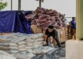 Memasuki Hari Keduabelas OMC, TNI Kirimkan 15 Ton NaCl ke Banjarmasin